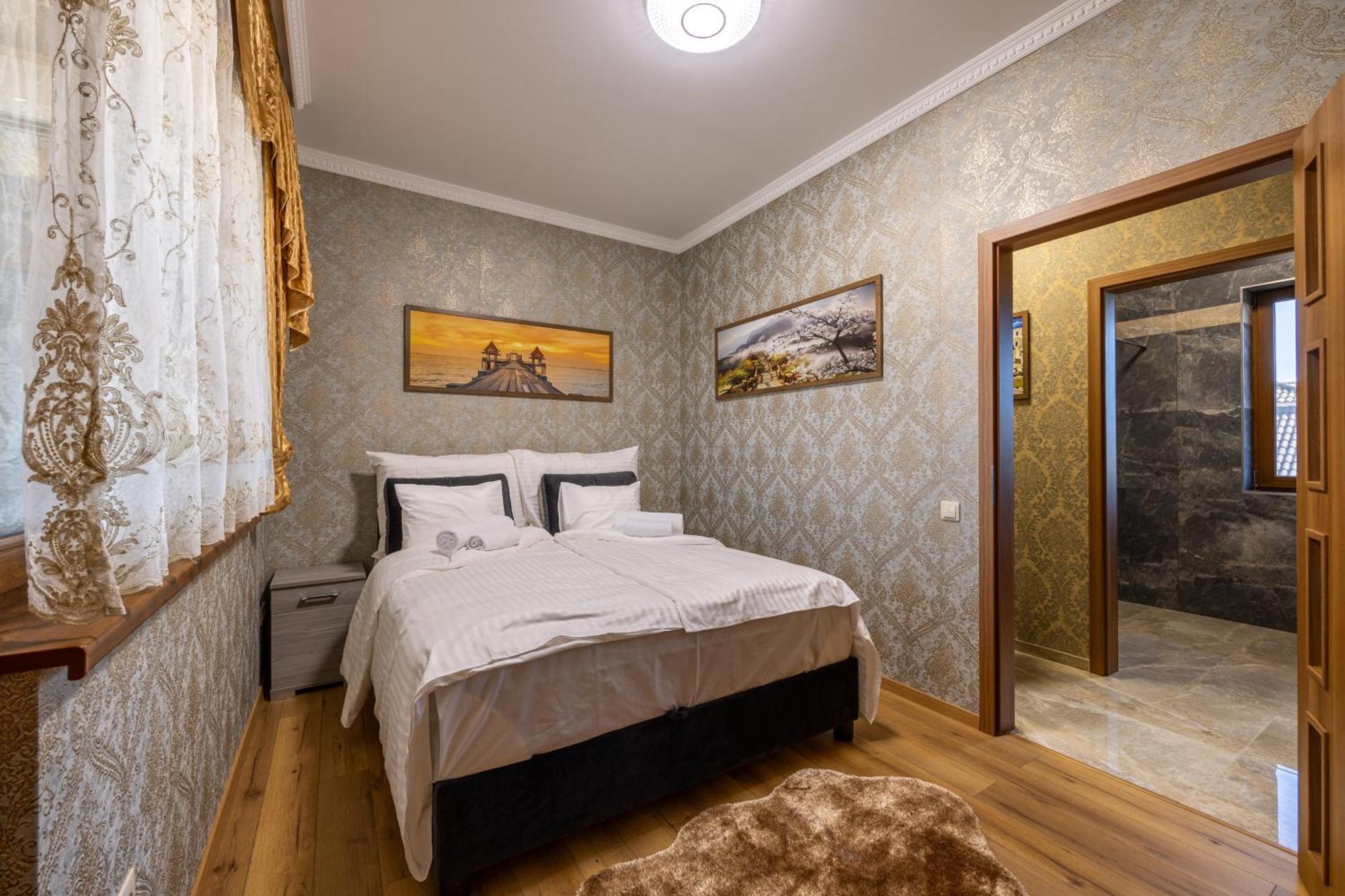 Bed and Breakfast Voeroes Alom Panzio Tiszakécske Exterior foto