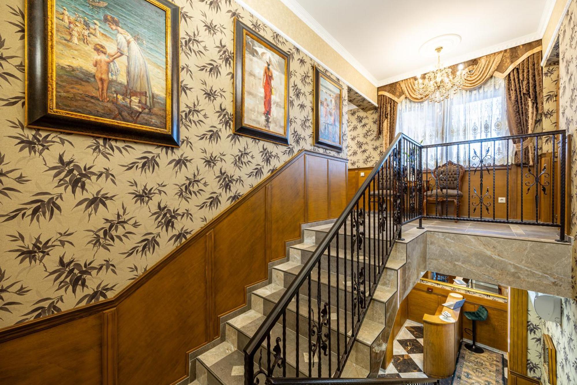 Bed and Breakfast Voeroes Alom Panzio Tiszakécske Exterior foto